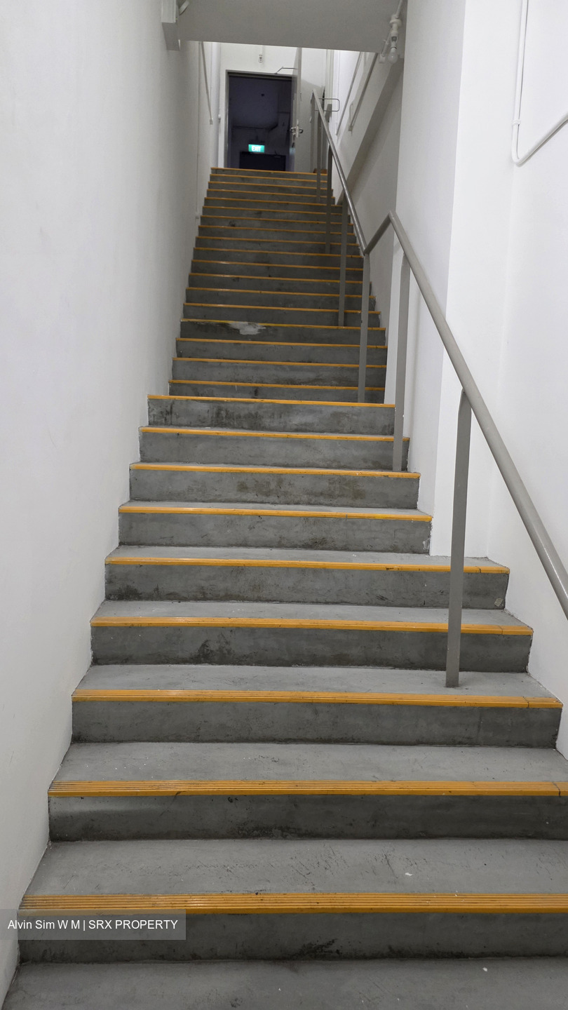 T-space (D18), Office #586153381